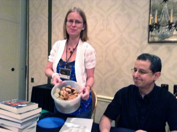 Author Michelle Muenzler gave out cookies to everyone as a way to combat the midday crash. Next to her, fan guest John DeNardo looks on.
