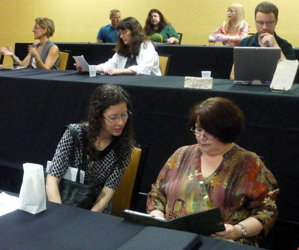 Editor guest Anne Sowards and Guest of Honor Rachel Caine, teachers at the ArmadilloCon 2010 writers workshop.